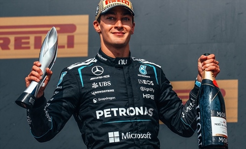 Mercedes in equilibrio precario: Silverstone lo fa vedere chiaramente  - Mercedes in equilibrio precario: Silverstone lo fa vedere chiaramente 