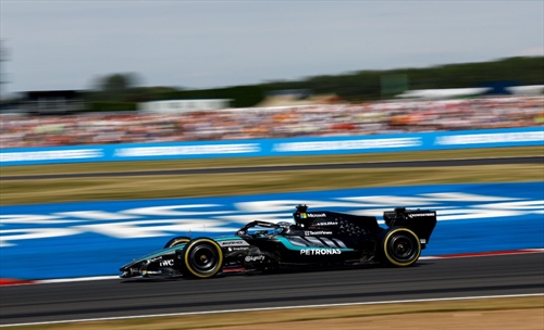 Mercedes, interpreta nuovamente in maniera furba il regolamento tecnico.