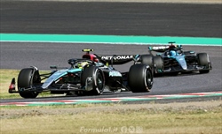 Mercedes, la crisi in pista non sgonfia il portafoglio: fatturato da record - Mercedes, la crisi in pista non sgonfia il portafoglio: fatturato da record