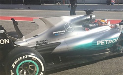 MERCEDES mette la pinna - MERCEDES mette la pinna