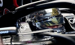 Mercedes: nuovo casco per Hamilton, la scuderia scherza sui social - Mercedes: nuovo casco per Hamilton, la scuderia scherza sui social