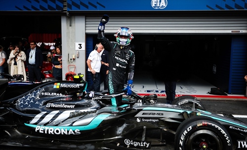 Mercedes prepara il colpo finale senza correre i rischi dei rivali - Mercedes prepara il colpo finale, lasciando gli altri a osare per raggiungerla