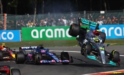 Mercedes rivela i danni a seguito dell'incidente tra Hamilton e Alonso: «Impatto da 45G»