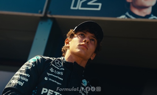 Mercedes - Russell al top, Antonelli stupisce. Wolff coccola i piloti prima della Cina - Mercedes - Russell al top, Antonelli stupisce. Wolff coccola i piloti prima della Cina