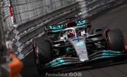 Mercedes, Russell ed Hamilton in coro: «Ecco dove deve migliorare la W13» - Mercedes, Russell ed Hamilton in coro: «La W13 deve migliorare in un aspetto»