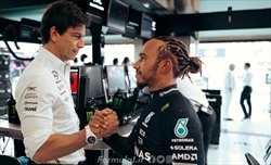 Mercedes, Terruzzi: «Annata pessima. Wolff mediocre, Hamilton oscurato»