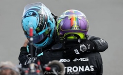 Mercedes, Turrini protegge Hamilton e Russell: «Guidano una carriola»
