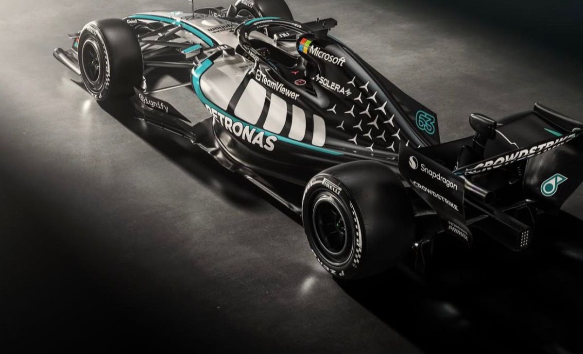 Mercedes W17, primo ruggito a Silverstone