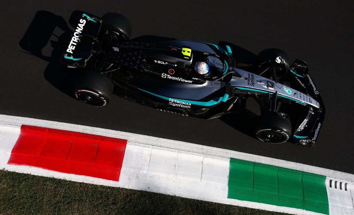Mercedes, Wolff amaro: «Verstappen ci fa sembrare tutti stupidi» Mercedes, Wolff amaro: «Verstappen ci fa sembrare tutti stupidi»