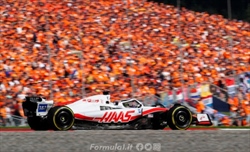 Mick Schumacher: «Ho imparato una cosa dalla battaglia con Hamilton» - Mick Schumacher: «Ho imparato una lezione dalla battaglia con Hamilton»
