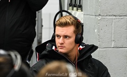 Mick Schumacher, il consiglio sul futuro arriva da Heidfeld. Intanto per il 2024... - Mick Schumacher, il consiglio sul futuro arriva da un Heidfeld. Intanto per il 2024...