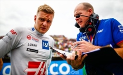 Mick Schumacher in Alpine? Ocon: «Certo che lo vorrei, è un mio buon amico...» - Mick Schumacher in Alpine? Ocon: «È un buon amico...»