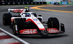 Mick Schumacher soffre la pressione, anche di Steiner. Ecclestone: «Con Michael sarebbe diverso» - Mick Schumacher soffre la pressione, anche di Steiner. Ecclestone: «Con Michael sarebbe diverso»