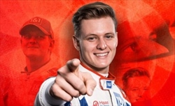 Mick Schumacher spegne 23 candeline, gli auguri della Scuderia Ferrari