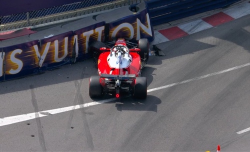 Monaco, disastro Leclerc: Ferrari contro le barriere - Monaco, disastro Leclerc: Ferrari contro le barriere
