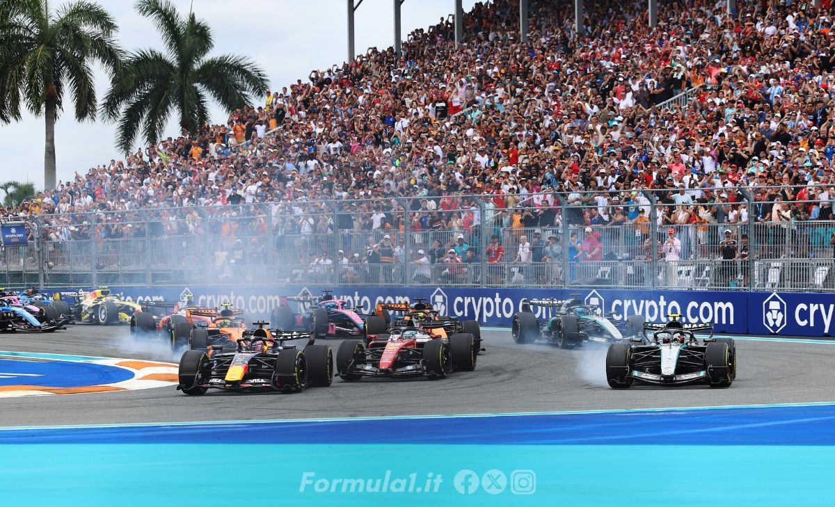 Montoya attacca Verstappen: «Non è talento, solo fortuna»