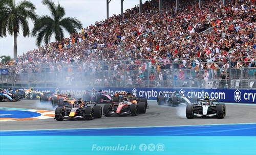 Montoya attacca Verstappen: «Non è talento, solo fortuna»