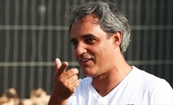 Montoya commenta l’incidente di Hamilton: «Curva veloce e insidiosa. Non mi preoccupo»