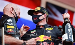Newey: «Duro in Brasile e sciocco a Jeddah, ma Max non è selvaggio. Silverstone? Errore di Lewis» - Newey 3