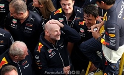 RB18, Newey: Sviluppi? Strategia attendista, non possiamo permetterci cose che facevamo in passato - Newey