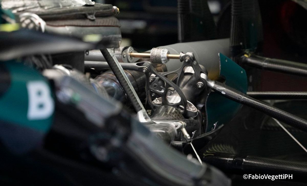 Aston Martin, AMR26, sospensione