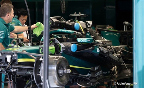 Newey a nudo, le foto dei cinematismi interni della sospensione posteriore. E non solo - Newey a nudo, le foto dei cinematismi interni della sospensione posteriore e della PU