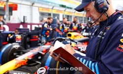 Newey, i dubbi di Kravitz: «Può ancora andare ovunque. Ferrari? Trasferimento forzato»