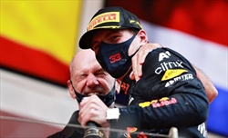 Newey: «Verstappen non è il pilota aggressivo che tutti descrivono. Ecco a chi somiglia»