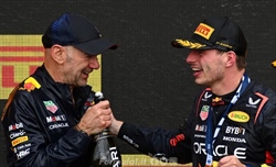 Nichols: «Meglio Newey con penalità che altri progettisti. Con Max combinazione vincente» - Nichols è convinto: «Verstappen - Newey combinazione da mondiale»