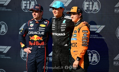 (non) C'eravamo tanto amati: Russell punzecchia Verstappen e accende la sfida - (non) C'eravamo tanto amati: Russell punzecchia Verstappen e accende la sfida