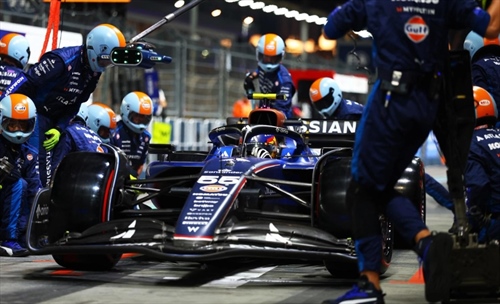 «Non posso andare più piano»: la strategia Williams che ha portato Sainz a punti grazie ad Albon - «Non posso andare più piano»: la strategia Williams che ha portato Sainz a punti grazie ad Albon