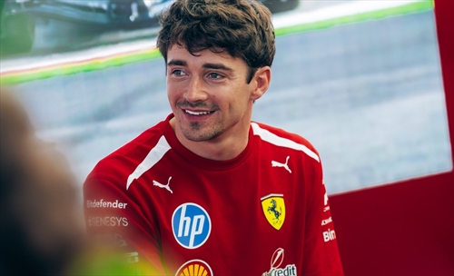 «Non sappiamo dove siamo»: Leclerc tra amore e incertezze Ferrari