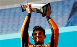 Norris, vittoria agevolata da un errore della Safety Car? La spiegazione - Norris, vittoria agevolata da un errore della Safety Car? La spiegazione