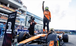 Norris, vittoria agevolata da un errore della Safety Car? La spiegazione - Norris, vittoria agevolata da un errore della Safety Car? La spiegazione
