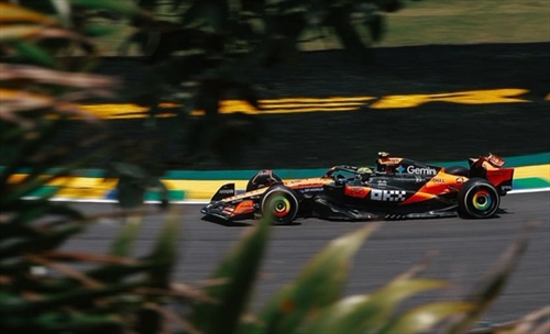 Norris vs Piastri: Las Vegas sarà decisiva? Le sensazioni del duo McLaren  - Norris vs Piastri: Las Vegas sarà decisiva? Le sensazioni del duo McLaren 