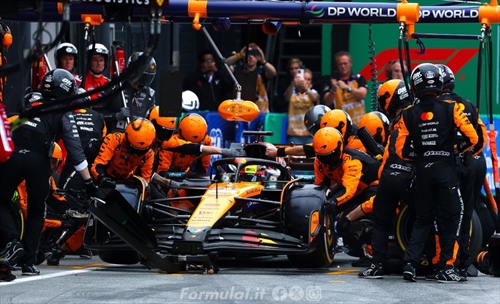 Norris vs Piastri, tensione in casa McLaren: Brown impreparato secondo Windsor - Norris vs Piastri, tensione in casa McLaren: Brown impreparato secondo Windsor