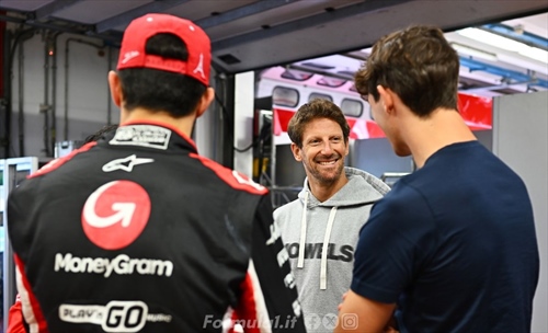 Ocon celebra lo spirito Haas: «Tutti erano presenti per vedere Grosjean guidare una F1»