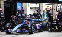 Ocon sul GP del Qatar: «Ritirarmi? Prima devi uccidermi» - Ocon sul GP del Qatar: «Ritirarmi? Prima devi uccidermi»