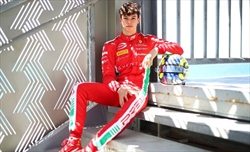 Ollie Bearman dominatore a Baku. Sarà lui il prossimo pilota Ferrari? Ecco la stella della FDA