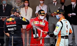 Papà Sainz: mio figlio ha dovuto lottare, e rispetto a Verstappen è stato sfortunato - Papà Sainz: mio figlio ha dovuto lottare, e rispetto a Verstappen è stato sfortunato