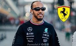 La Ferrari scarica Sainz per Hamilton, Patrese: «Il vero problema è un altro» - Patrese Hamilton-Ferrari