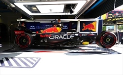 Penalità power unit, Brundle: «La situazione sta sfuggendo di mano, io colpirei le squadre» - Penalità power unit, Brundle: «La situazione sta sfuggendo di mano, io colpirei le squadre»