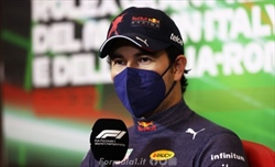 F1, nuove regole più spettacolo? Perez cauto: «Aspettiamo di correre su altri circuiti...» - Perez