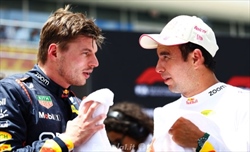 Perez, il confronto con Verstappen 'pesa': «Con un altro compagno sarebbe stato diverso» - Perez, il confronto con Verstappen 'pesa': «Con un altro compagno sarebbe stato diverso»