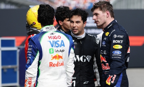 Perez racconta la Red Bull: «Esiste solo Max. Il sistema ti distrugge» - Perez racconta la Red Bull: «Esiste solo Max. Il sistema finisce per distruggerti»