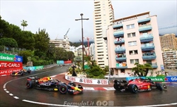Perez-Red Bull: il nuovo contratto prevede anche un aumento di stipendio - Perez-Red Bull: il nuovo contratto prevede anche un aumento di stipendio