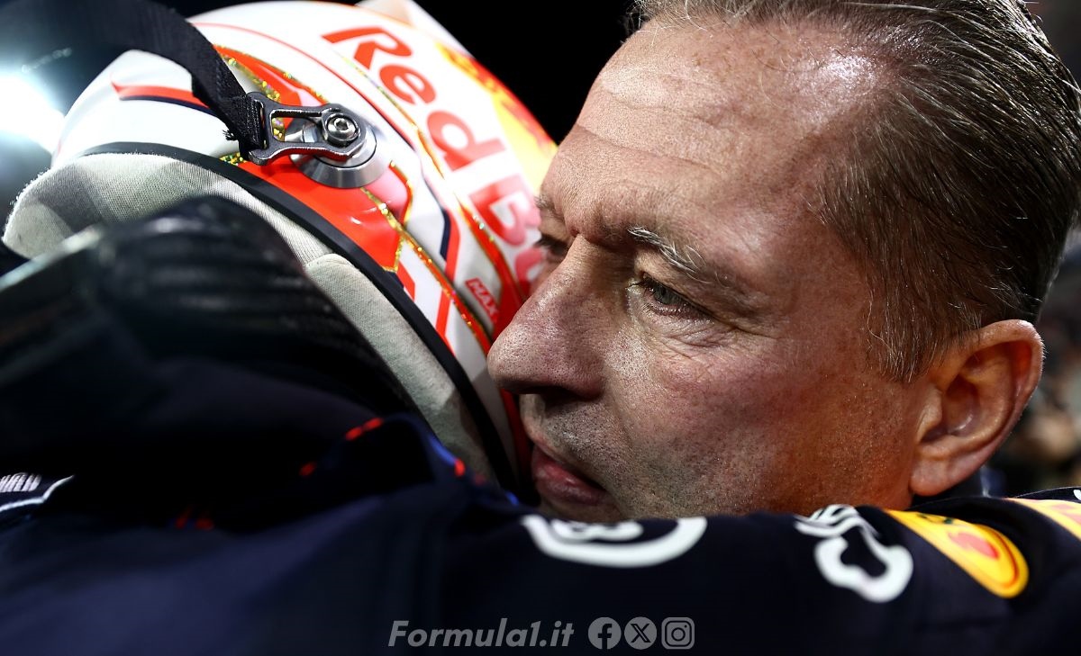 Perez-Verstappen: i padri riaccendono la polemica sulla parità in Red Bull