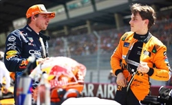 Piastri gregario? Verstappen sostiene l'australiano: «Oscar non è un numero due»