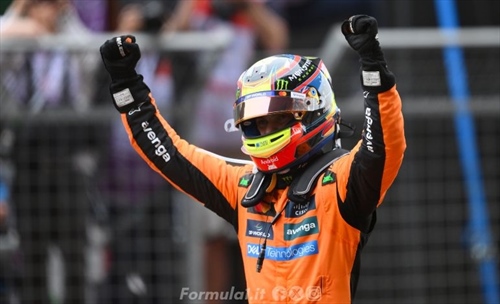 Piastri si fa valere: suo il miglior tempo in FP2 sul terreno giapponese