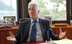 Piero Ferrari racconta il padre Enzo tra realtà e finzione cinematografica